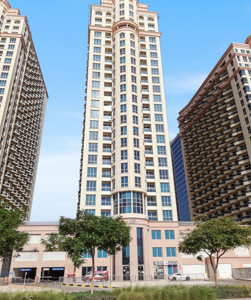 undefined St-Lago Vista Tower-1412 by bnbme homes