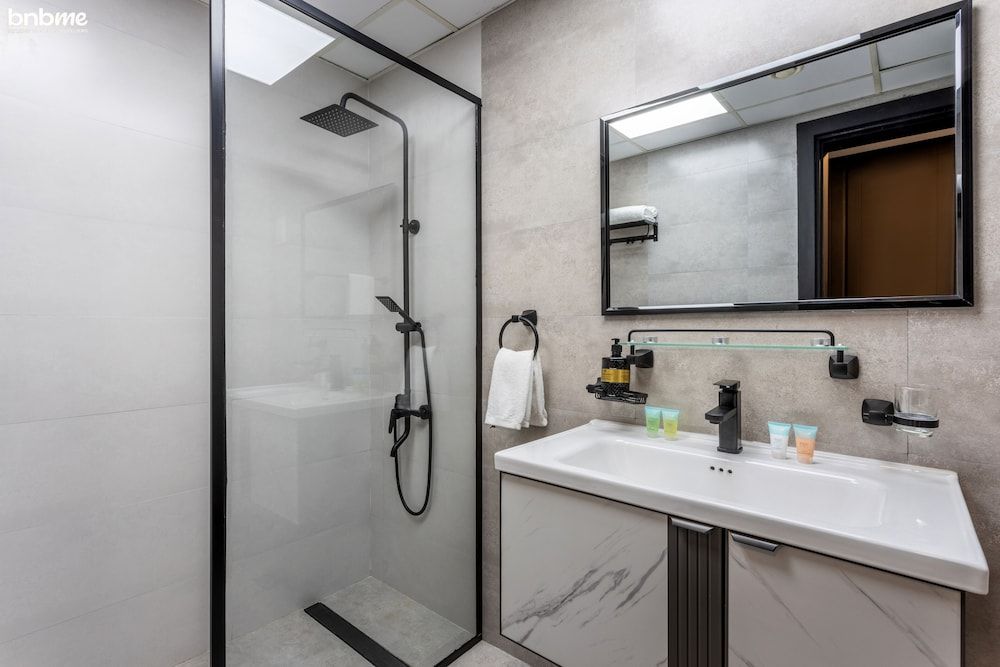 undefined St-Lago Vista Tower-1412 by bnbme homes 8