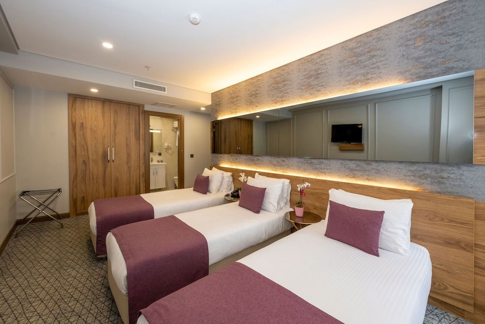 Graziella Gold Hotel Deluxe Double or Twin Room 8