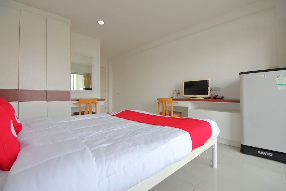 Super OYO 498 Ladawan Villa Standard Double Room 7