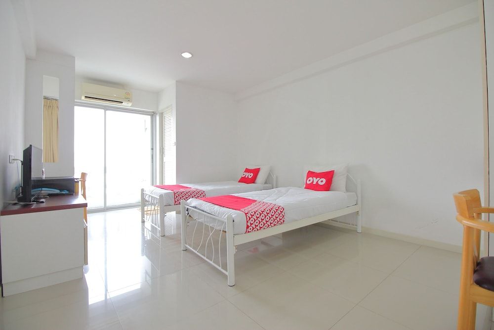 undefined Super OYO 498 Ladawan Villa 2