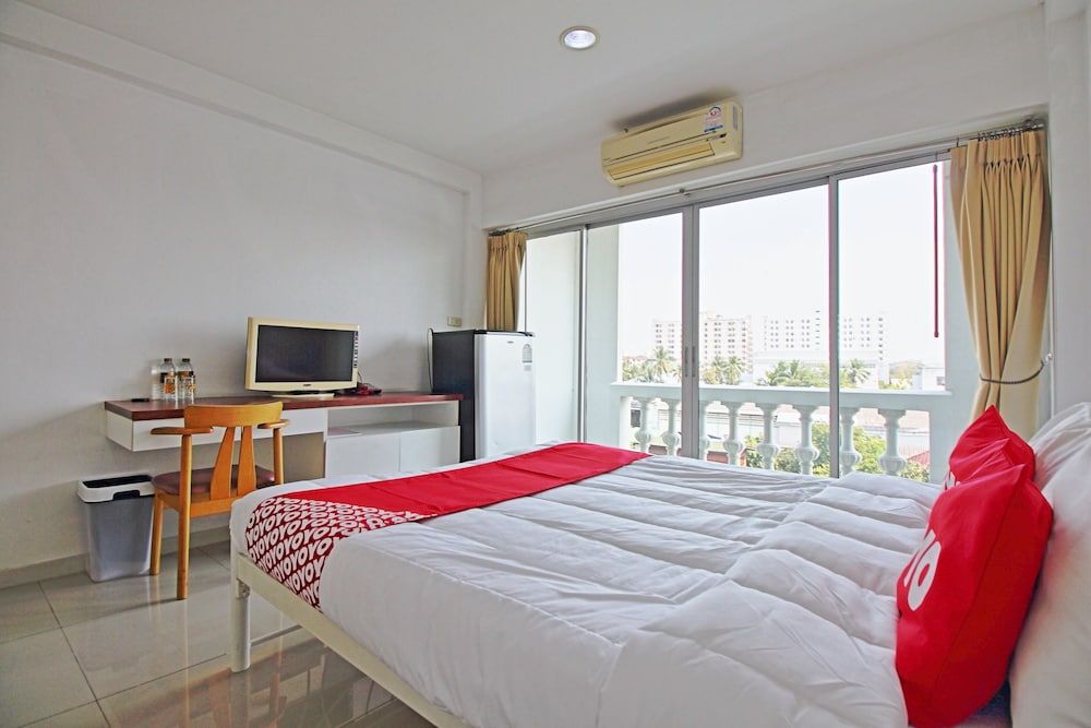 Super OYO 498 Ladawan Villa Standard Double Room 4