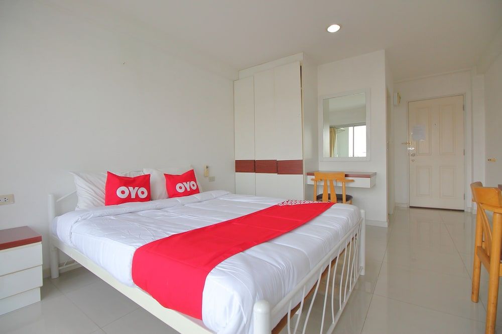 Super OYO 498 Ladawan Villa Standard Double Room 5