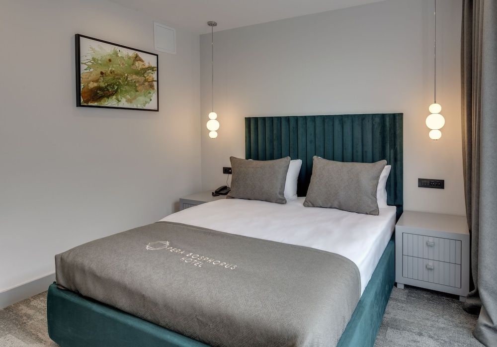 Pera Bosphorus Hotel Standard Room 3
