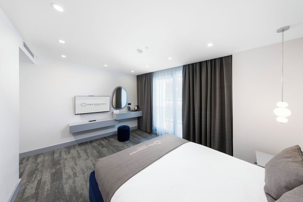 Pera Bosphorus Hotel Standard Room 2