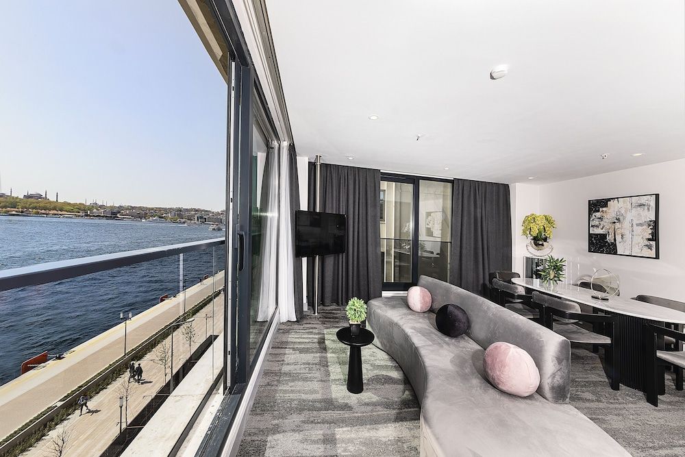 Presidential Double Room, Sea View