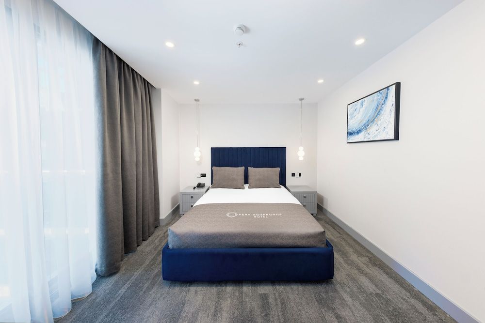 Pera Bosphorus Hotel Standard Room 5