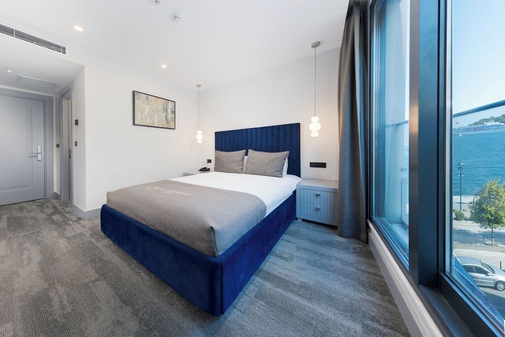 undefined Pera Bosphorus Hotel 10