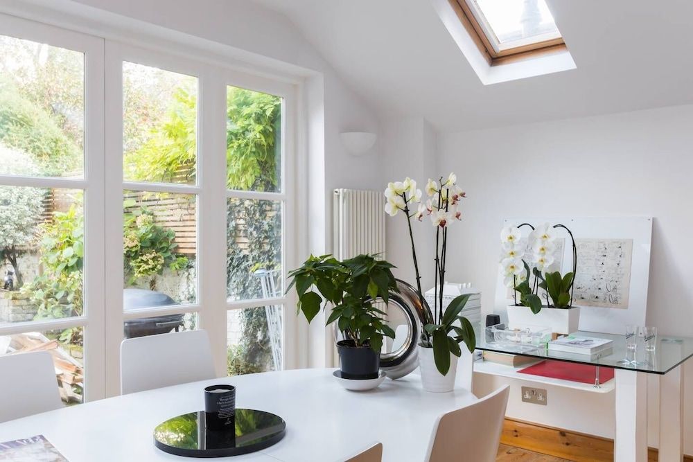 undefined Fabulous 4 Bed House With Garden in Fulham 10