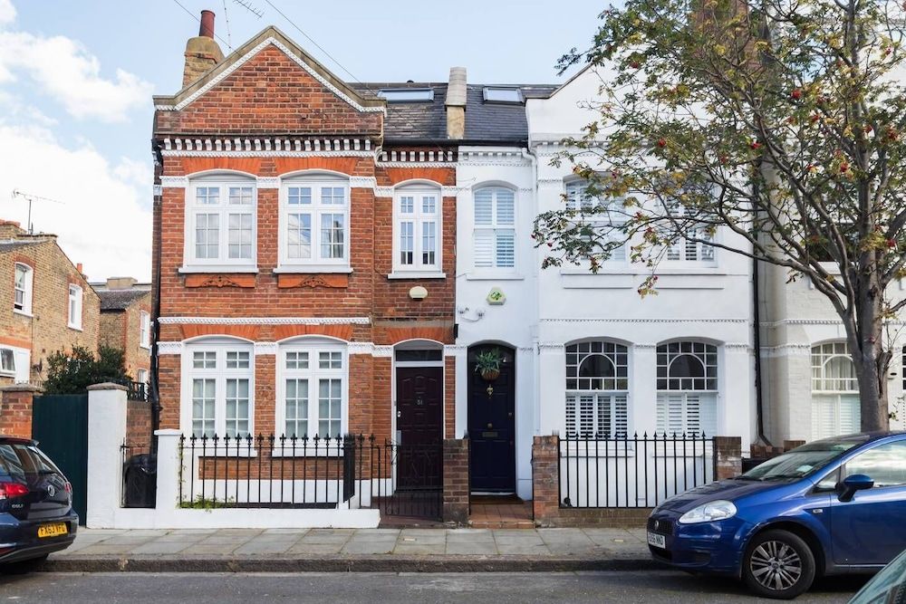 undefined Fabulous 4 Bed House With Garden in Fulham
