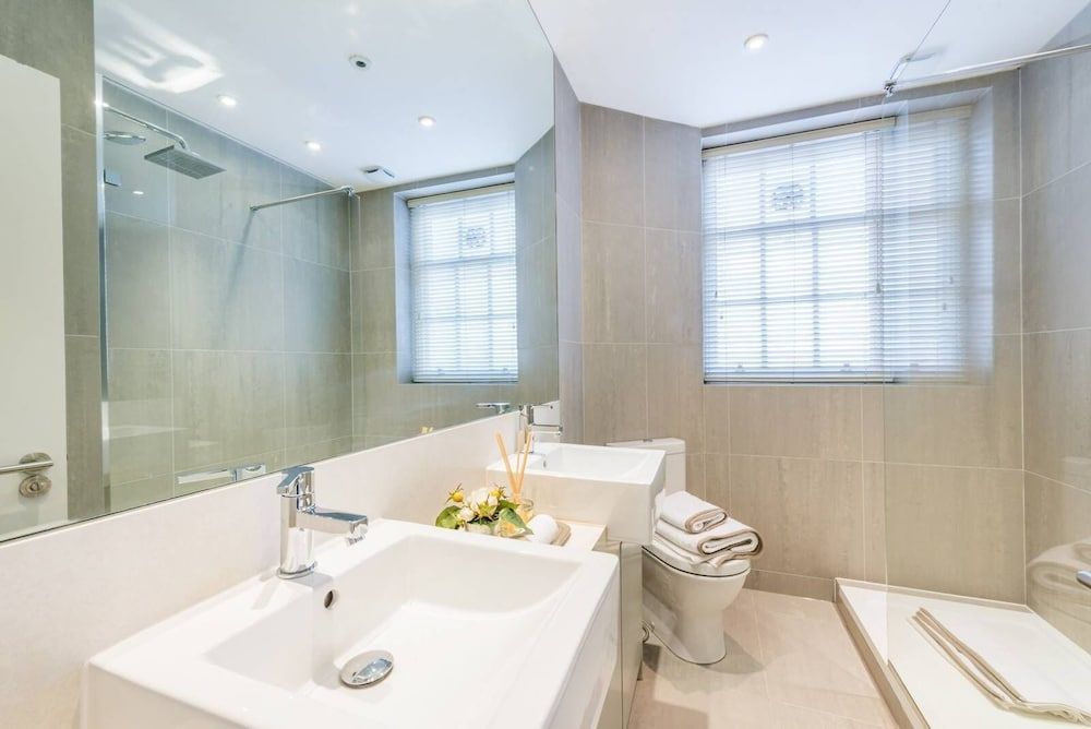 Luxurious 3-bed Apartment in London Apartment, Multiple Beds 15