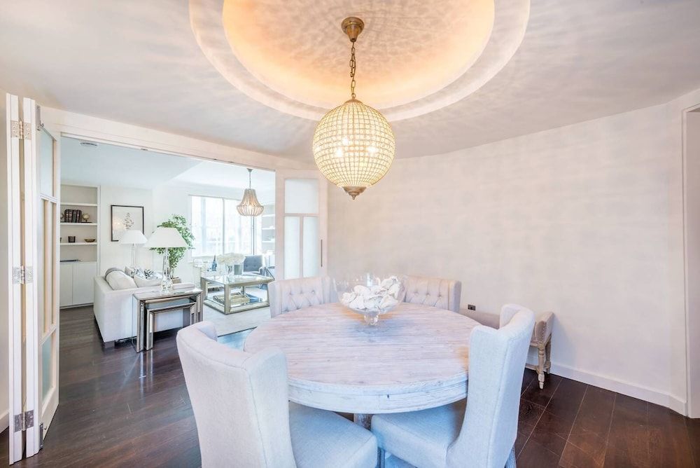 Luxurious 3-bed Apartment in London Apartment, Multiple Beds 11
