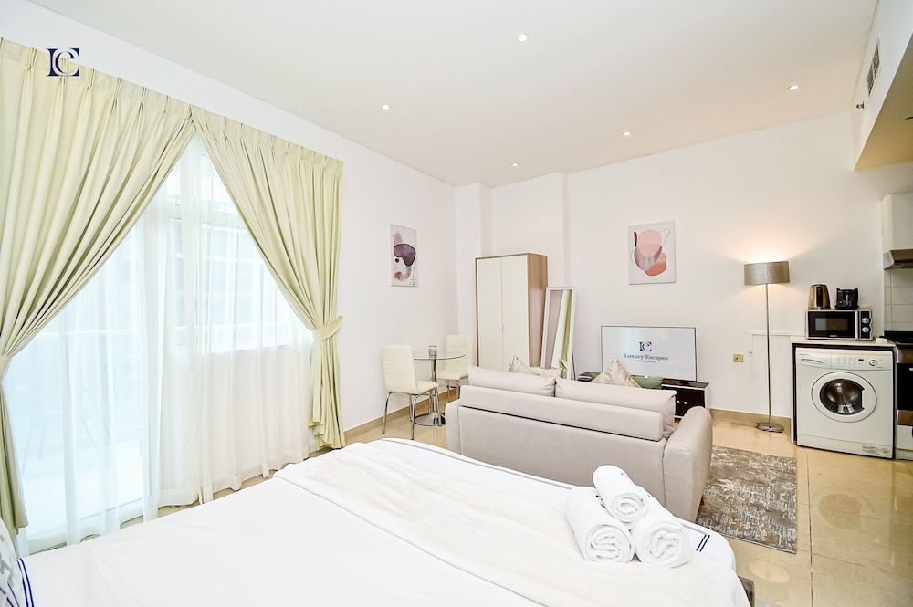 undefined BRZ - Budget studio with balcony 2