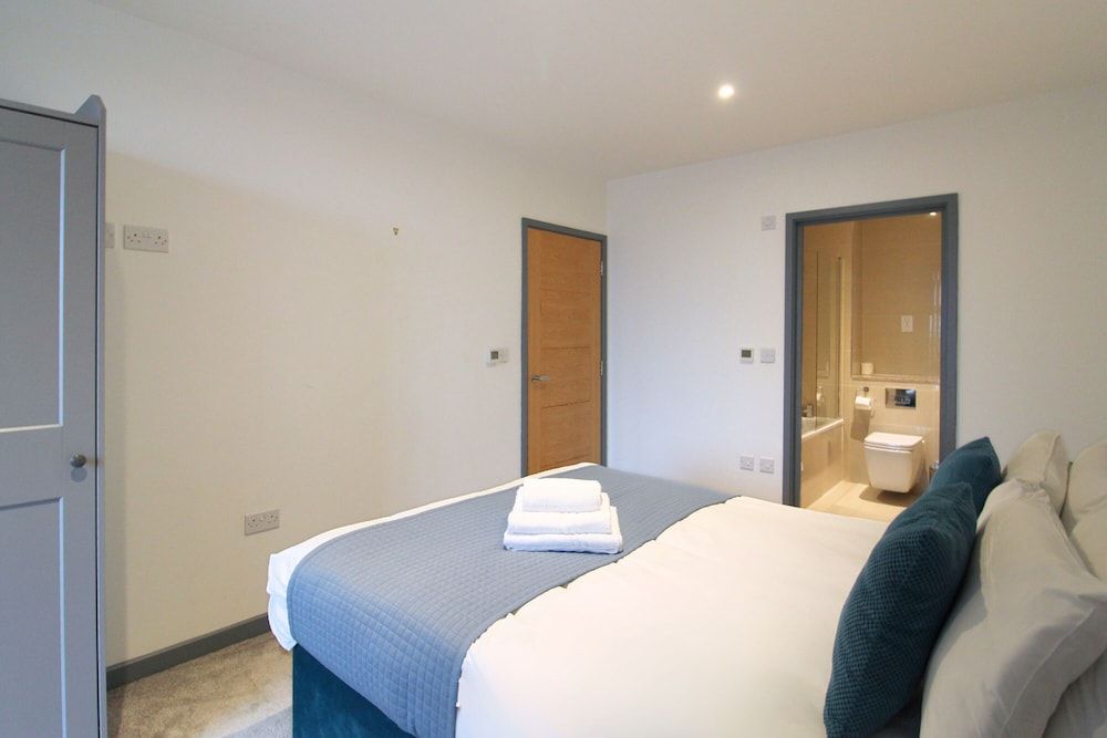 Canning Town by Viridian Apartments Apartment, 1 Double Bed