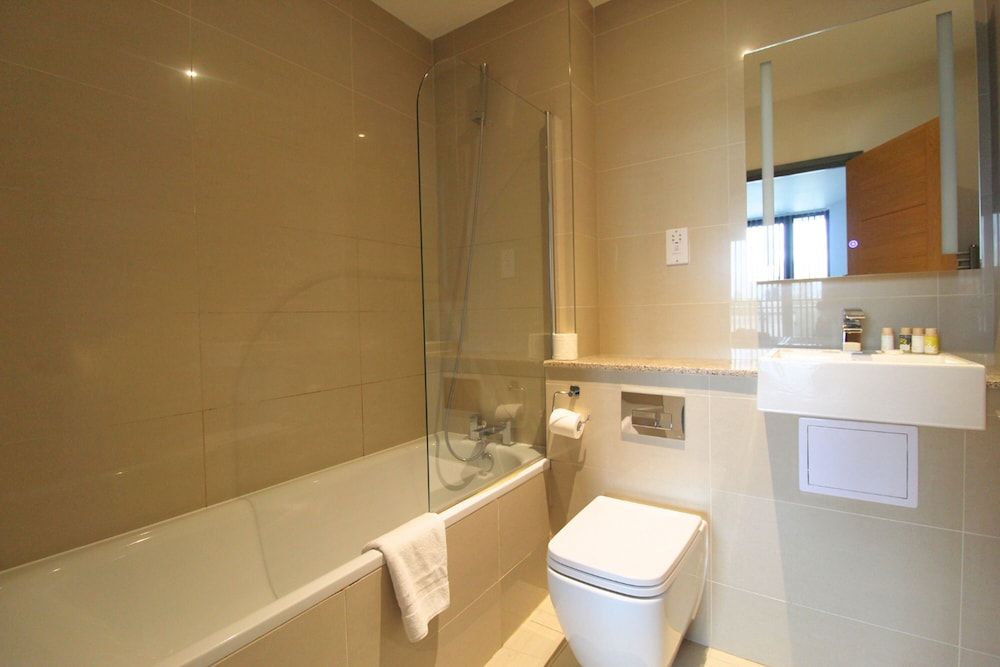 Canning Town by Viridian Apartments Apartment, 1 Double Bed 17