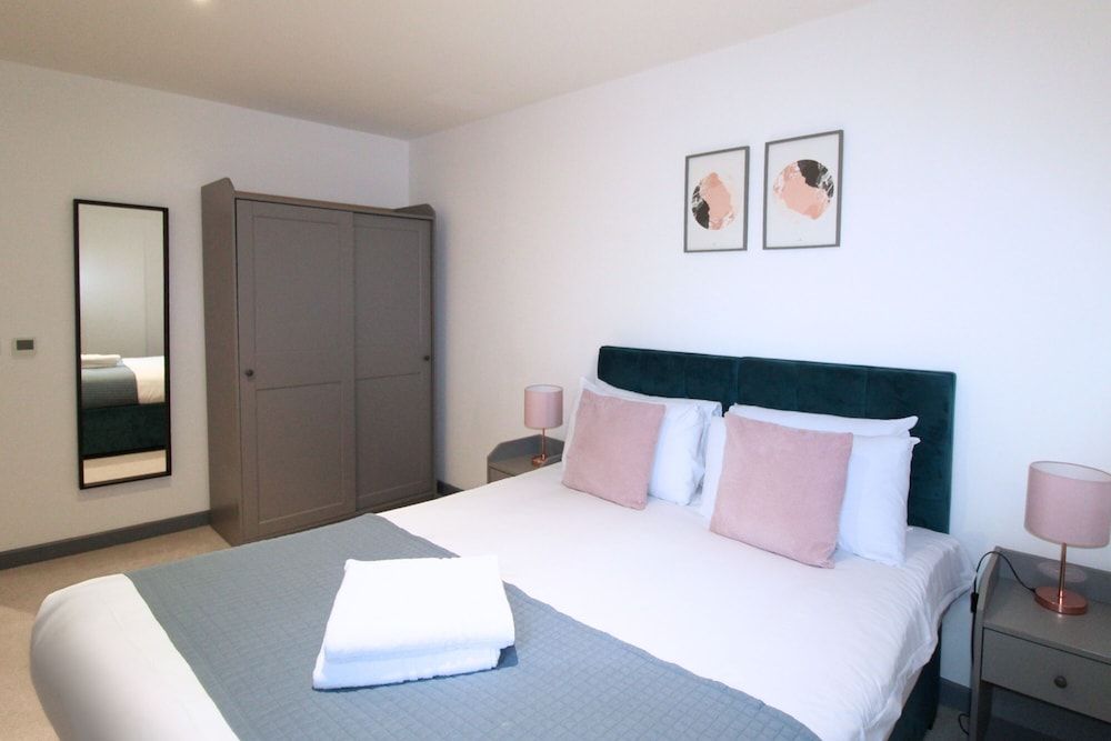 Canning Town by Viridian Apartments Apartment, 1 Double Bed 13