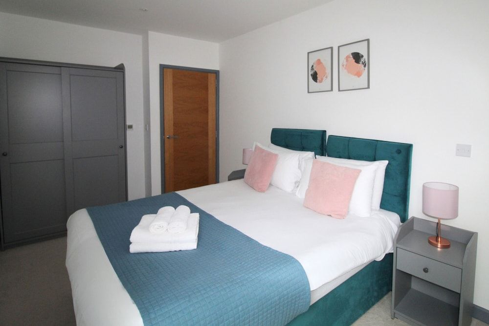 Canning Town by Viridian Apartments Apartment, 1 Double Bed 11