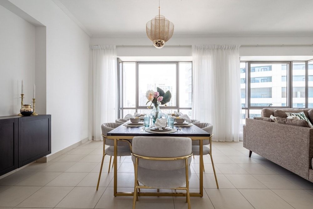 undefined Top-notch 2BR Apartment in Downtown 2