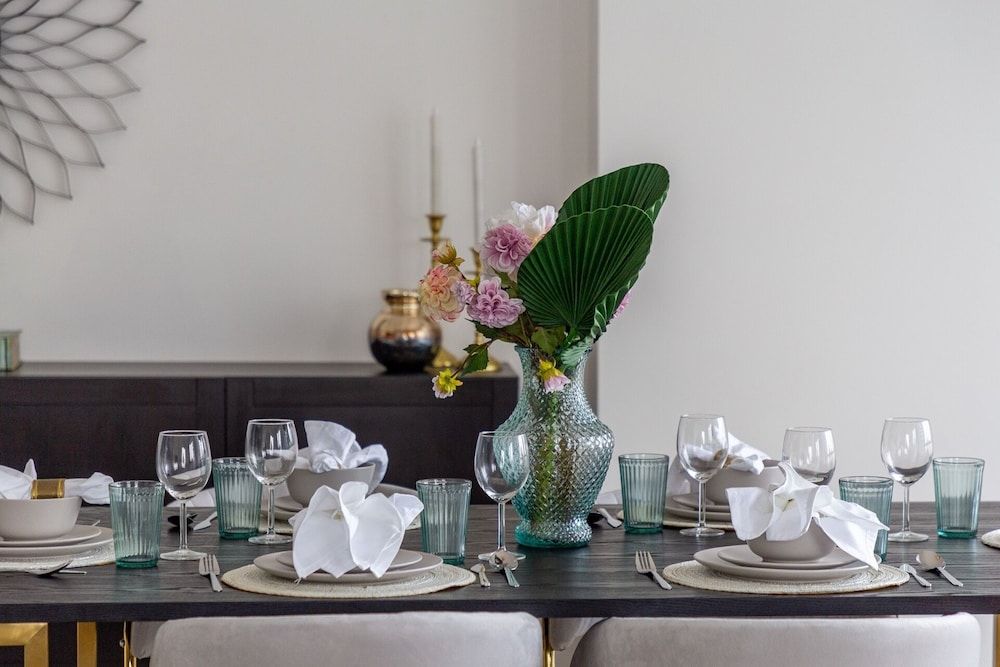 undefined Top-notch 2BR Apartment in Downtown 5