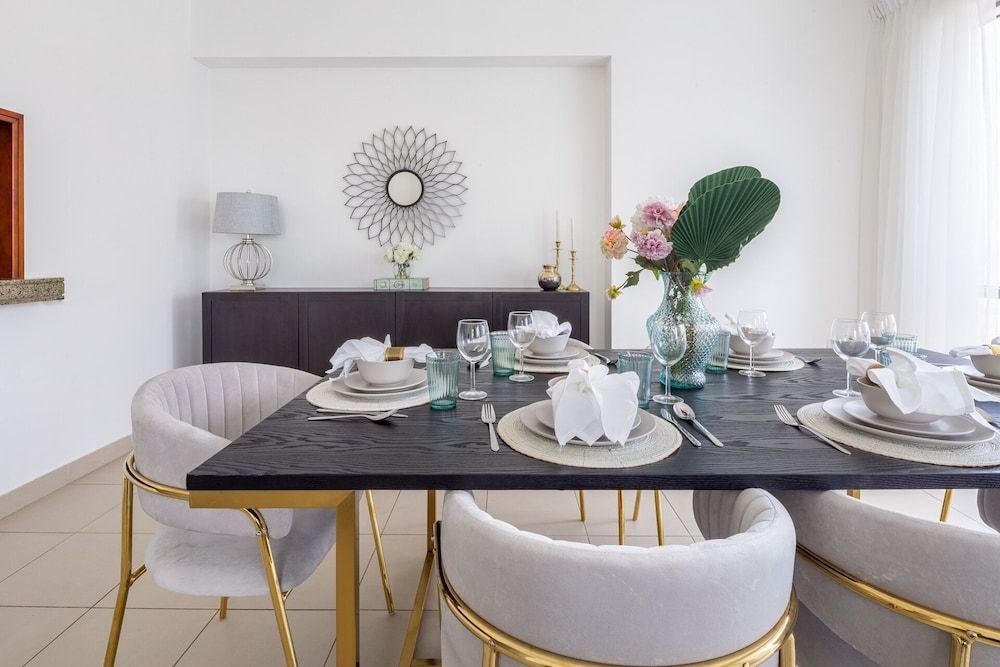 undefined Top-notch 2BR Apartment in Downtown 3