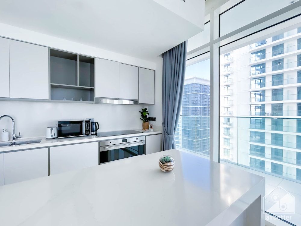 undefined Luxurious Beach front Apt with balcony Dubai Marina 7