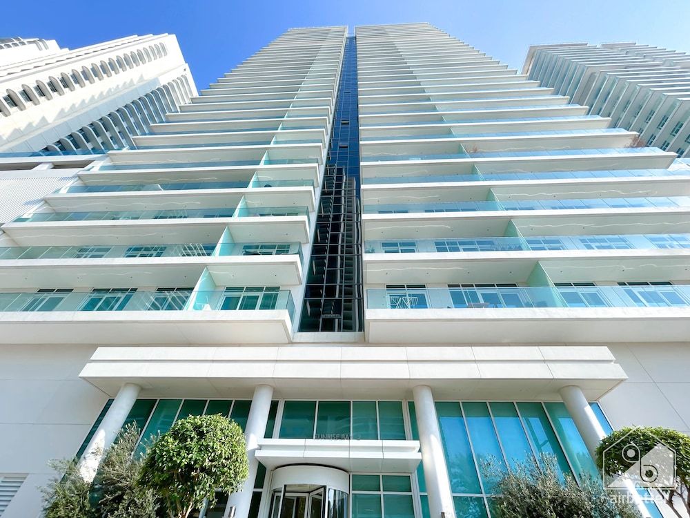 undefined Luxurious Beach front Apt with balcony Dubai Marina 2