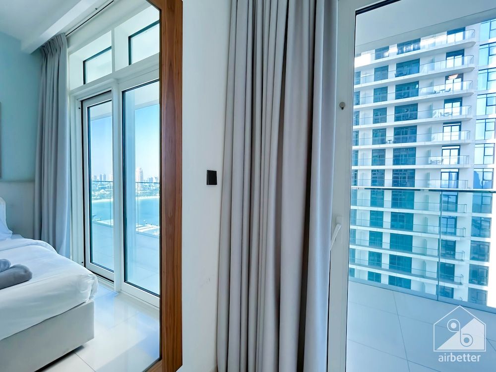 Luxurious Beach front Apt with balcony Dubai Marina Apartment (4 Bedrooms) 25