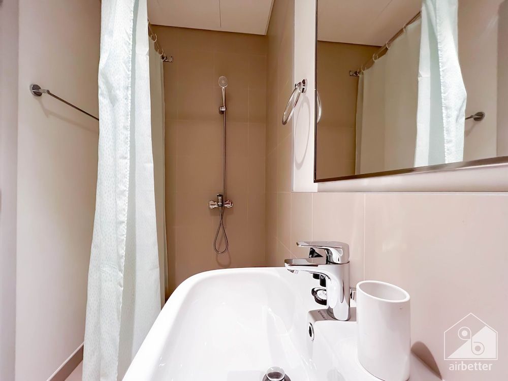 Luxurious Beach front Apt with balcony Dubai Marina Apartment (4 Bedrooms) 23