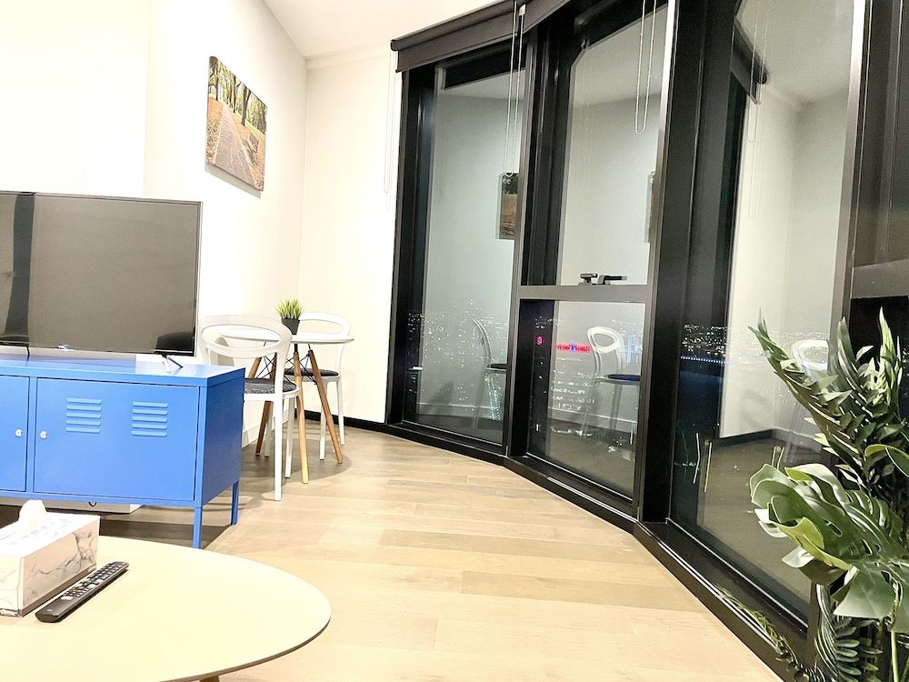 undefined Readyset Apartments Southern Cross 2