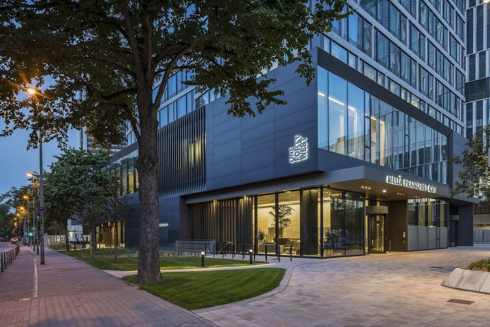 undefined Melia Frankfurt City 3