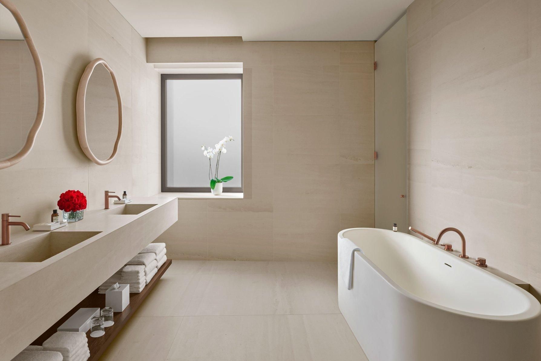 undefined The Madrid EDITION 10