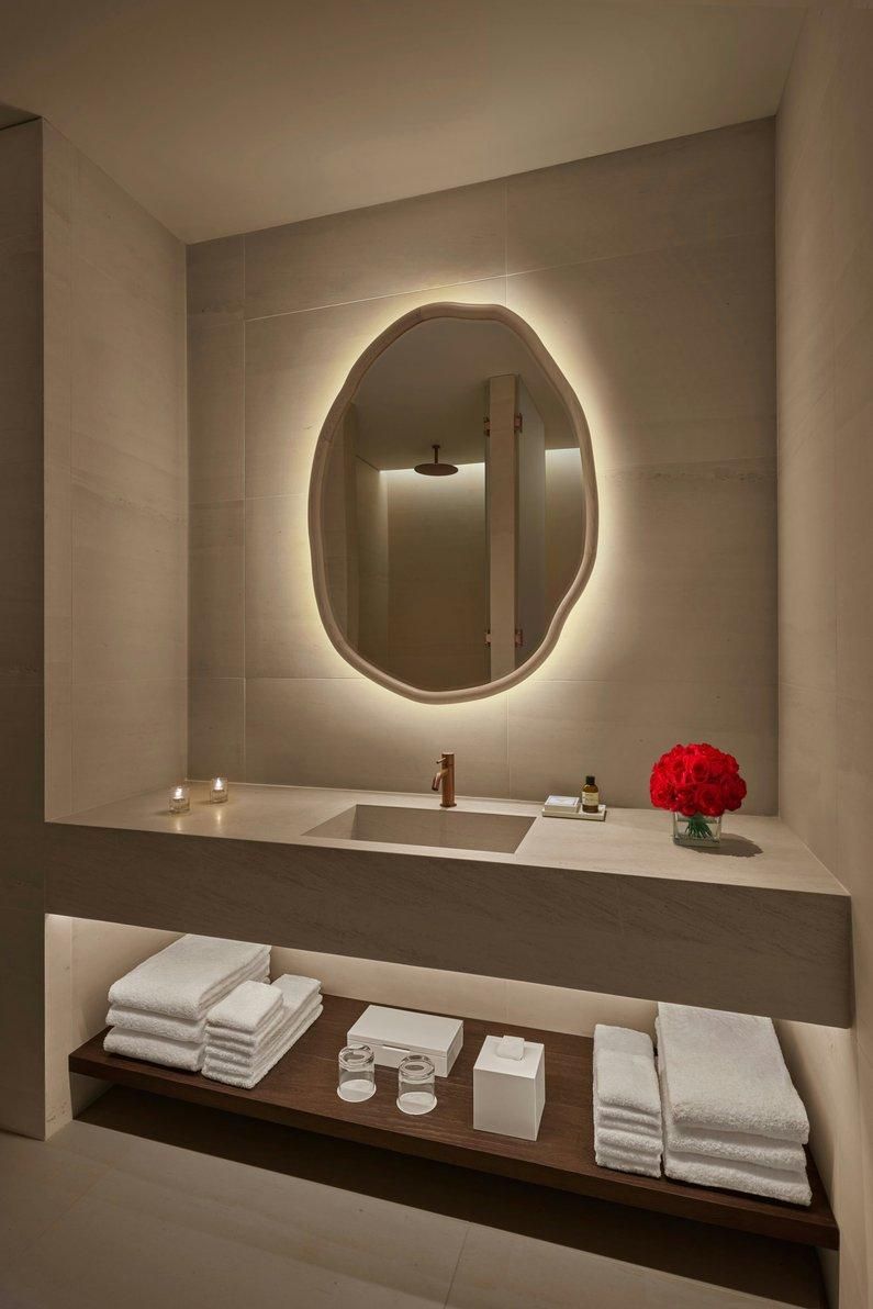 undefined The Madrid EDITION 7