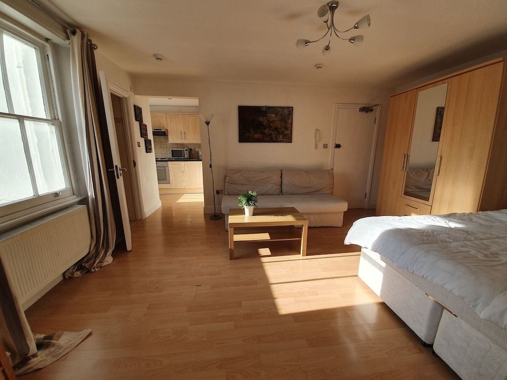 Studio Apartment in South Kensington 10 Studio 16
