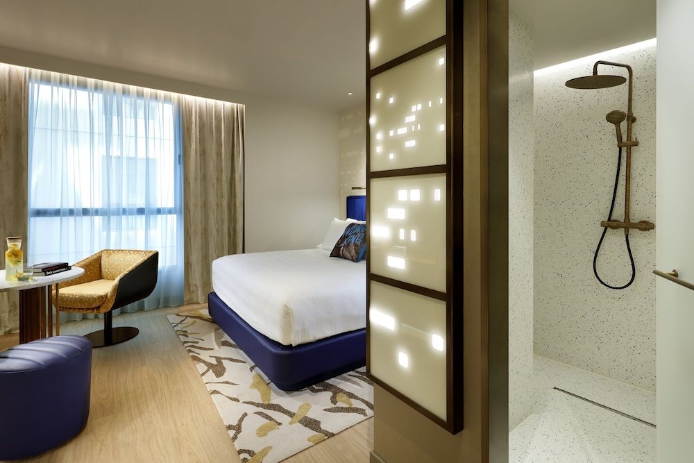 Hard Rock Hotel Madrid Classic Room, 1 King Bed 3