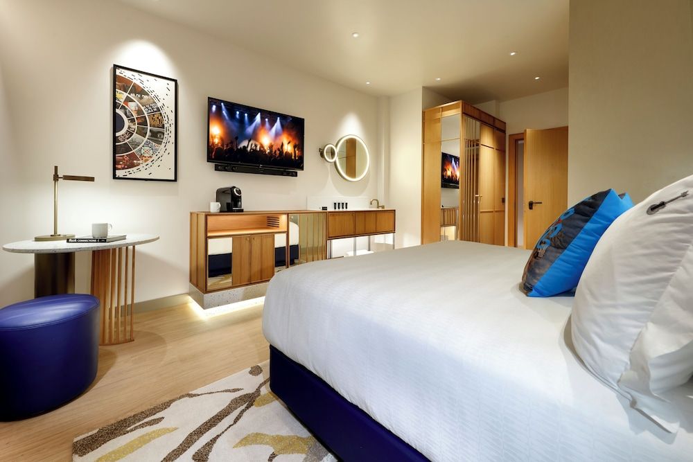 undefined Hard Rock Hotel Madrid 8