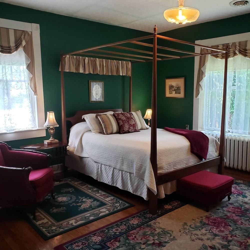 The Garden View Room