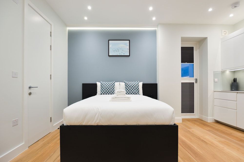 Lower Ground Floor Studio Apartment