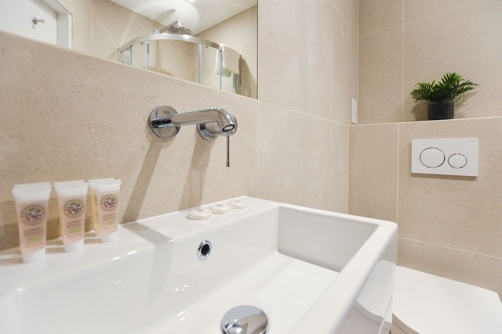 StayPrime Marylebone Serviced Apartments Deluxe Studio Apartment 10