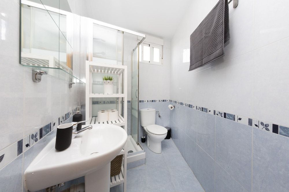 Boutique Apartments in the Heart of Madrid Design Apartment, 1 Bedroom (Lovely Sunny Apt.Historic DistrictSol) 6