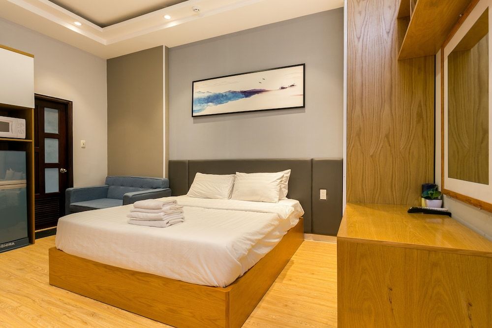 The Art - Sunshine Ben Thanh Basic Studio (Window) 6