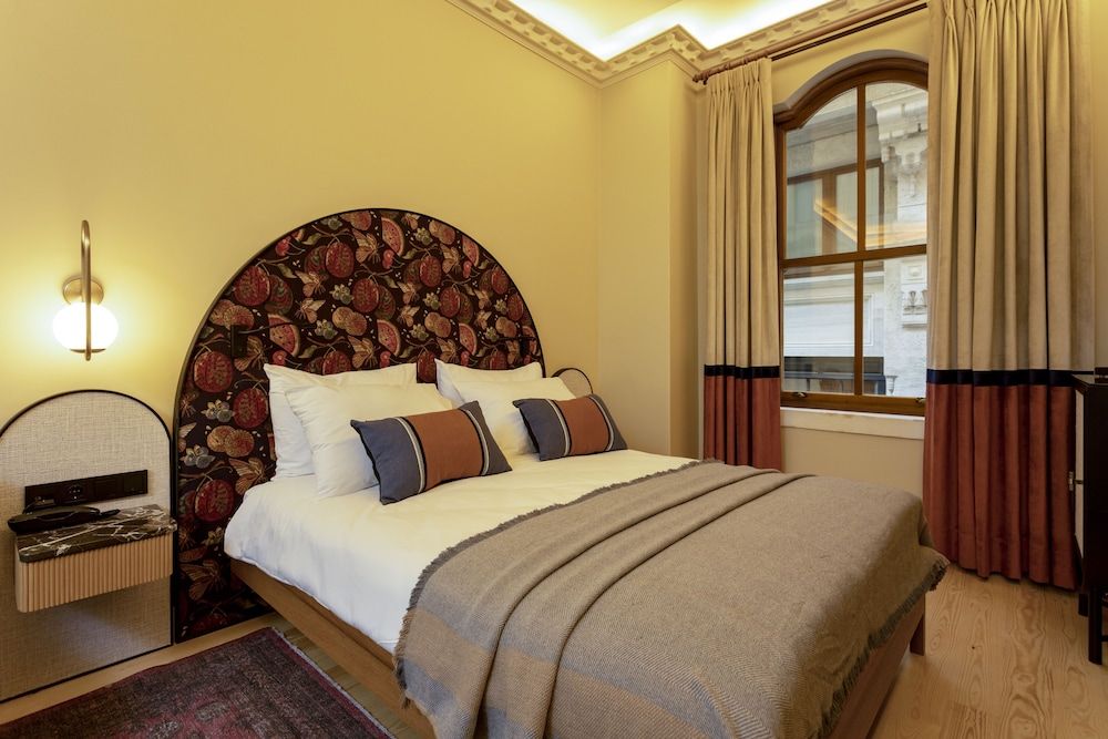 Sirin Han Hotel Old City Deluxe Triple Room 4