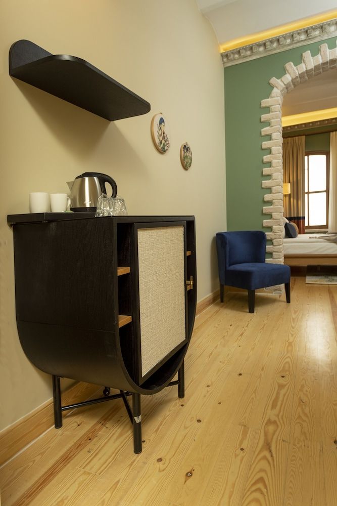 Sirin Han Hotel Old City Deluxe Triple Room 16