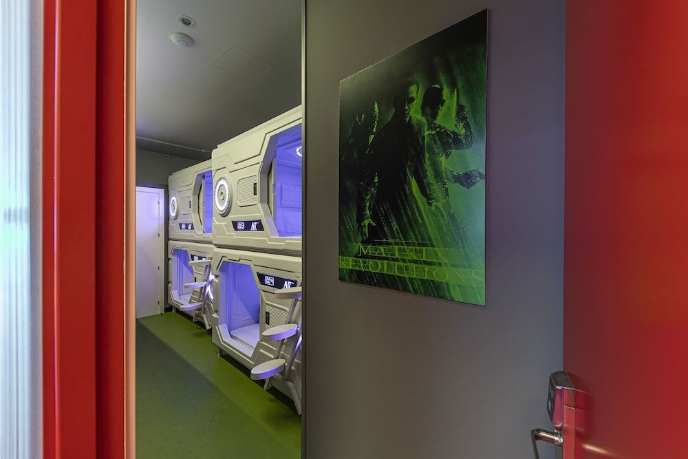 undefined Art Seven Hostel Capsules 3