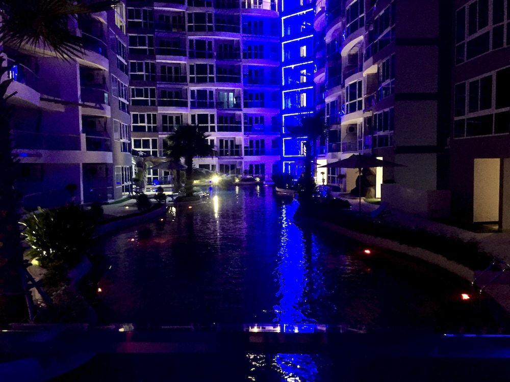 undefined Luxury Apartments in Grand Avenue 10