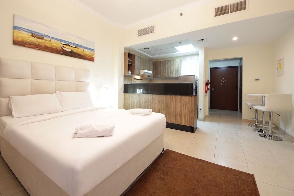 undefined Cozy Studio in Down Town Dubai 4