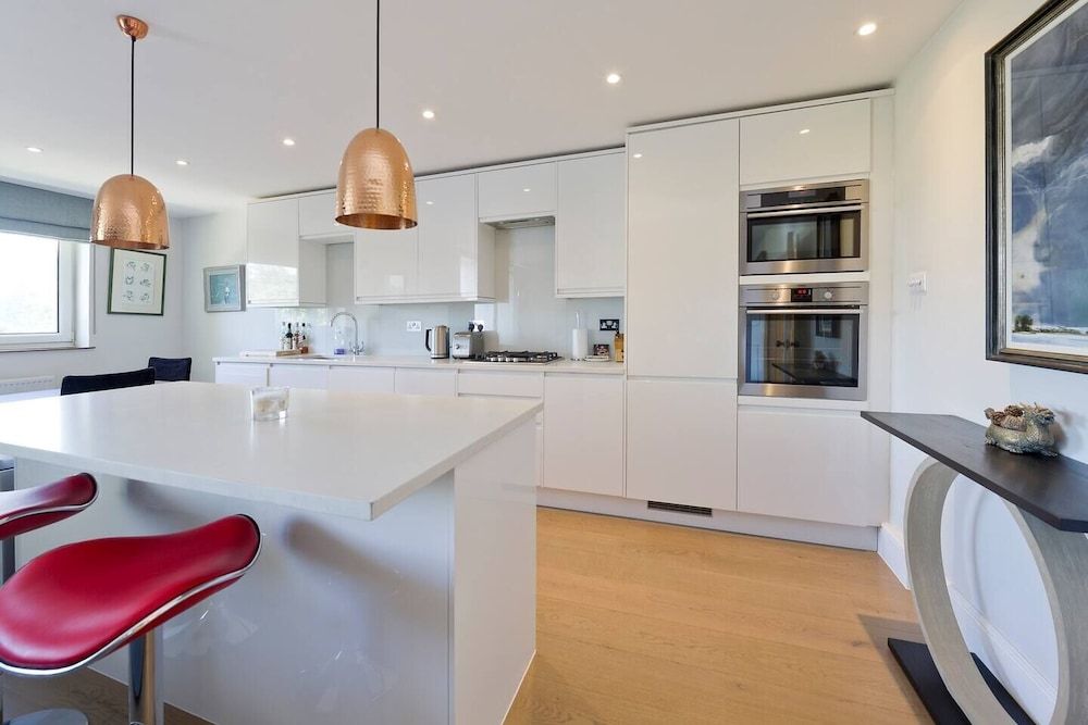 undefined Bright 2-bed Apartment in Fashionable Chelsea 8