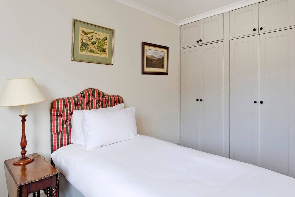 undefined Bright 2-bed Apartment in Fashionable Chelsea 4