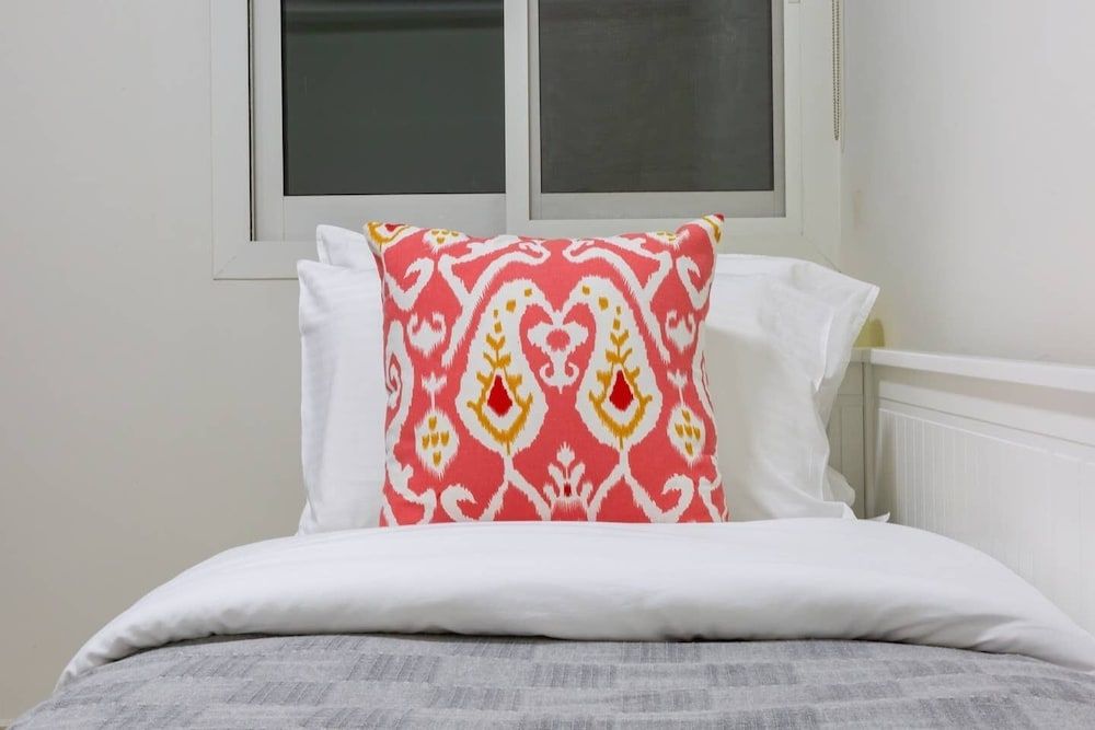 undefined Unique Designer-inspired 3BR in Downtown Dubai 10