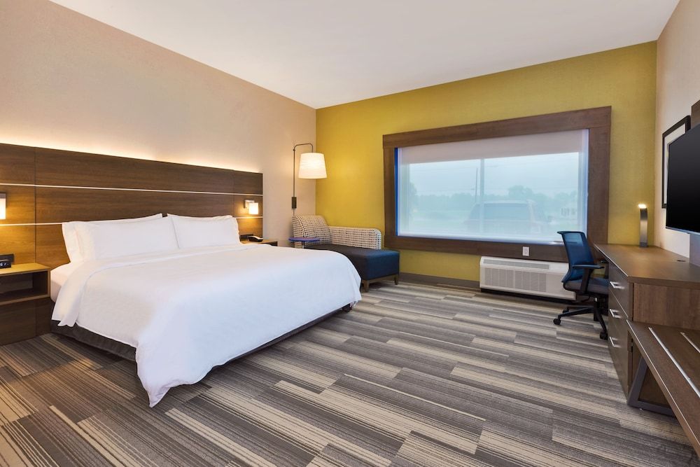 Holiday Inn Express & Suites Milan – Sandusky Area by IHG 