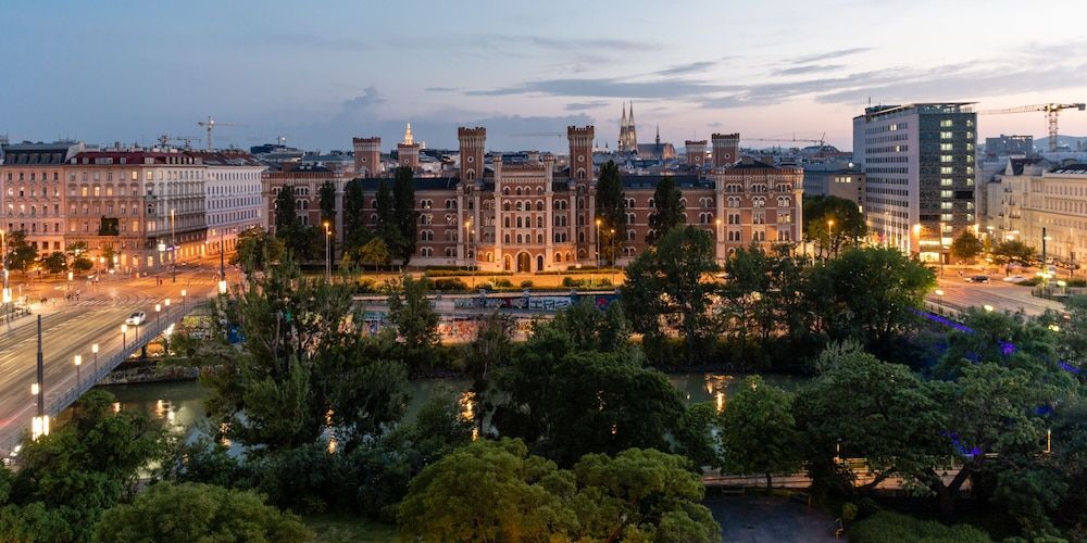 Skyflats Vienna Ring View Panoramic Apartment, Terrace (Sauna, Whirlpool) 16